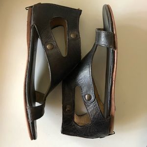 Black Soto Sandals, size 6.